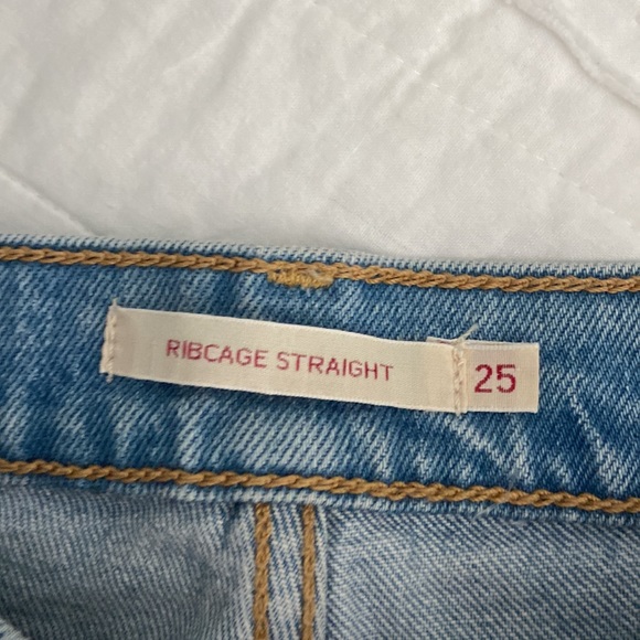 Levi ribcage straight jeans in the size 25 cropped - Picture 5 of 6